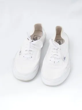 2010 Vans white canvas sneakers