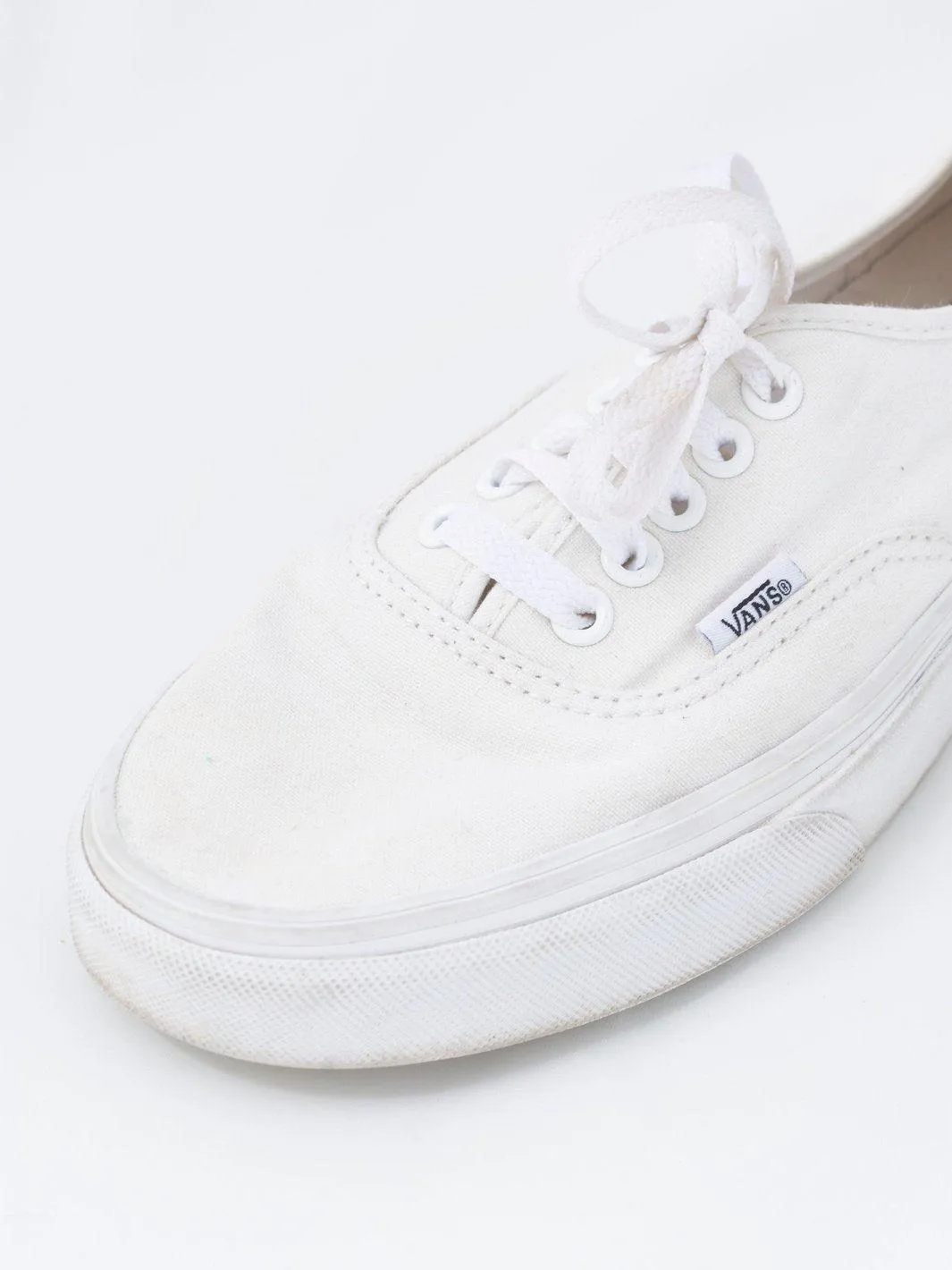 2010 Vans white canvas sneakers