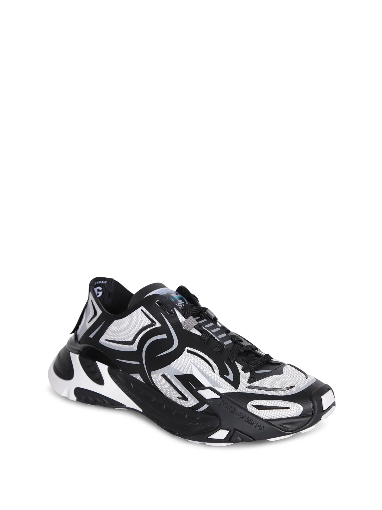 Fast black sneakers